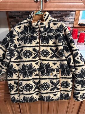 Carhartt Women’s Cream & Navy Patterned Sherpa Jacket